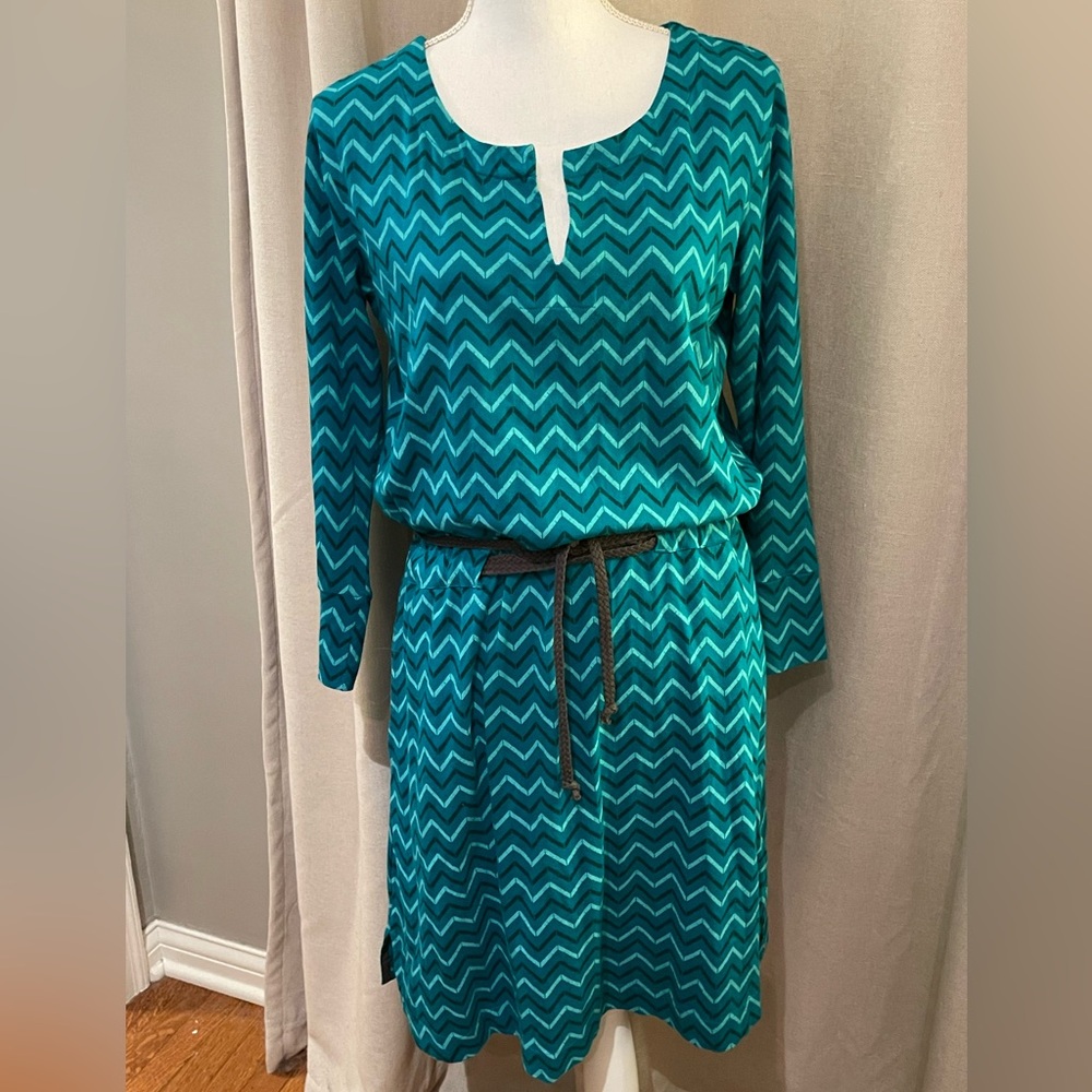 Women’s The North Face Chevron Pattern Belted Dress Size M Teal/Black/Mint Green